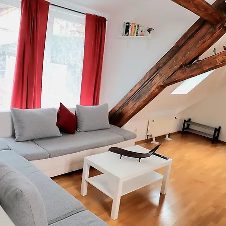Apartment Gemutlich & Zentral Am Schlosspark Mit Balkon *