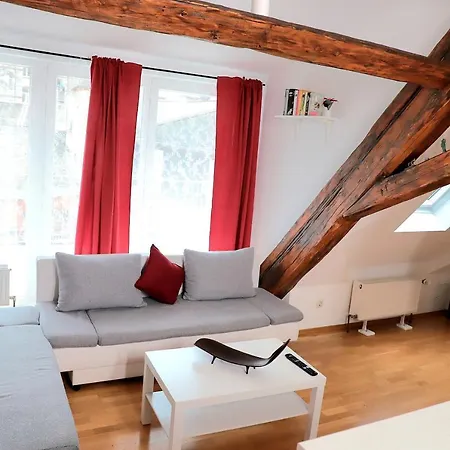 Apartment Gemutlich & Zentral Am Schlosspark Mit Balkon *