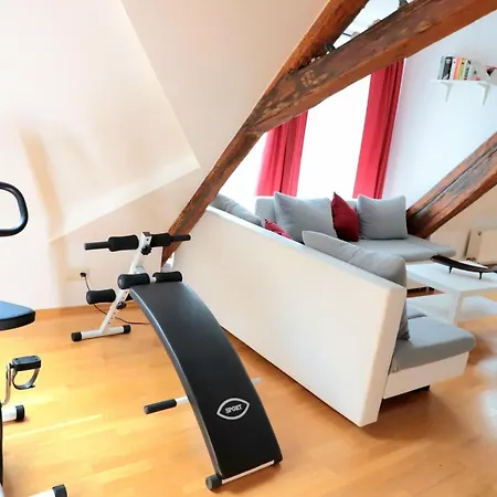 Apartment Gemutlich & Zentral Am Schlosspark Mit Balkon Wiesbaden