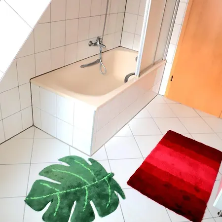 Apartment Gemutlich & Zentral Am Schlosspark Mit Balkon Wiesbaden
